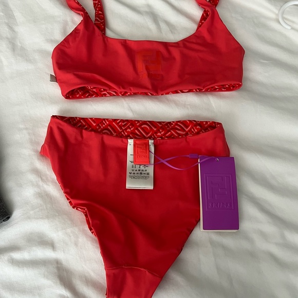 Fendi x skims bikini - Picture 3 of 4